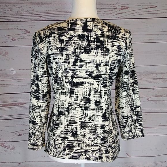 Ruby Rd Top - Picture 2 of 5